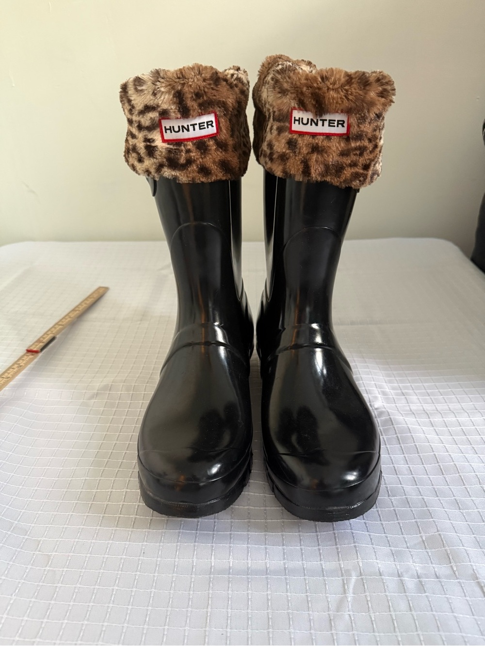 Hunter Boots Original Tour Short Boots Women’s Size 10 Black/Cheetah Boot Liners